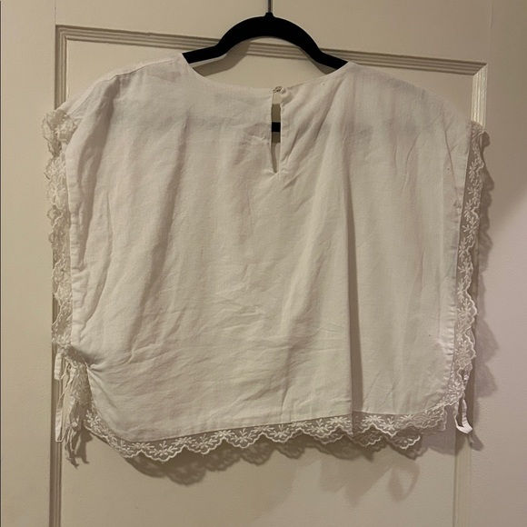 Zara Lace Trim Top - Picture 4 of 4